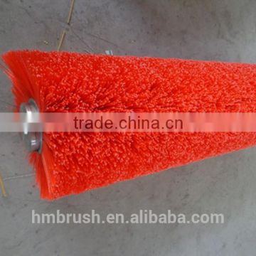 Cylindrical roller brush for road cleaning