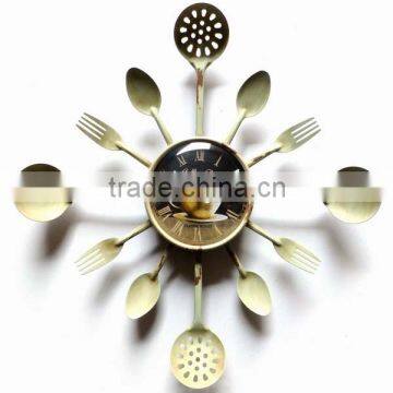 2015 Vintage Cutlery Kitchen Utensil Wall Clock, Spoon Fork Clock in Rust,