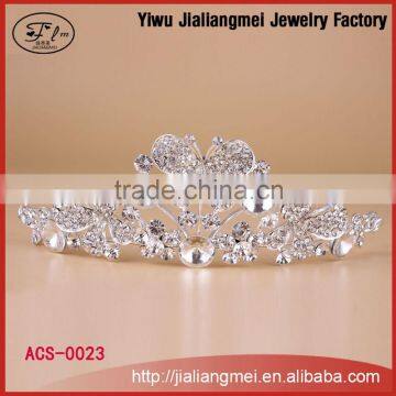 In the shape of a butterfly Elegant Wedding Crystal Crown Silver Rhinestoen Crown Bride Crown Tiaras