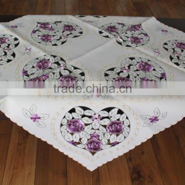2016 new heart shape embrpidery table topper
