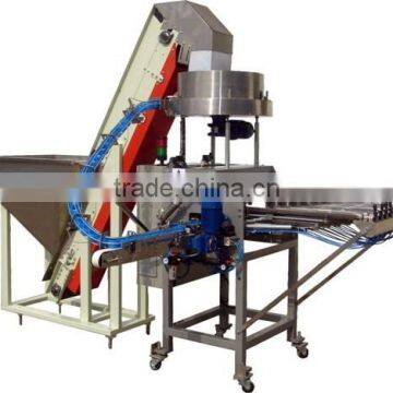 padding lining machine for aluminum cap