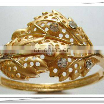 18 carat gold bangles and bracelets