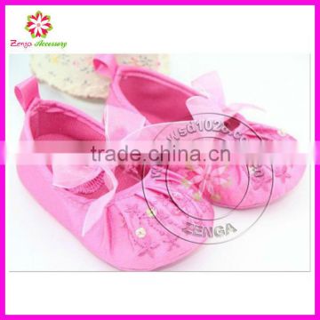 Pink baby Mary Jane shoes
