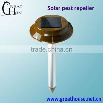 Newest solar snake repeller with vibratation pulse