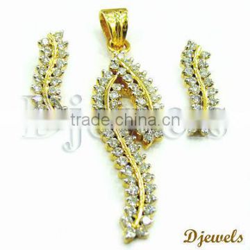 Yellow Gold Diamond Pendant Sets, Diamond pendant Sets, Diamond Jewelry