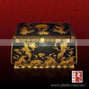 Rectangle style oddiyana glazed gold crane ceramic wholesale urns in sale made in China