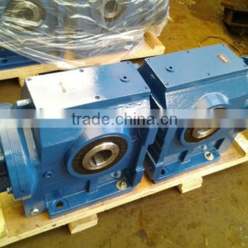 SCW 97 helical gearbox for stage equipment