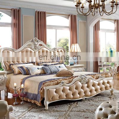 Boutique in Luxurious Bedroom furniture Traditional Luxury bed