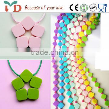 2015 new arrival jewelry silicone teething necklace wholesale beaded necklace