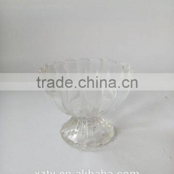 round decorative flower wide-mouth white glass ice cream empty bowl