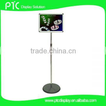 Info stand with telescopic pole to adjust height