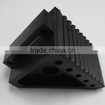 KW201 Factory wholesale rubber wheel chock for tyre stopping
