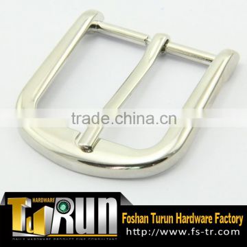 Metal buckle with prong for garment ornament