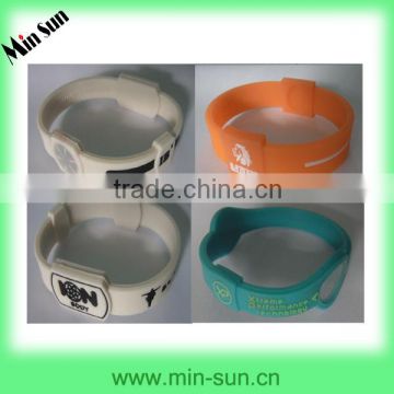 Debossed Silicone Bracelet Cool Silicone Wristband & new design silicone hand bracelet