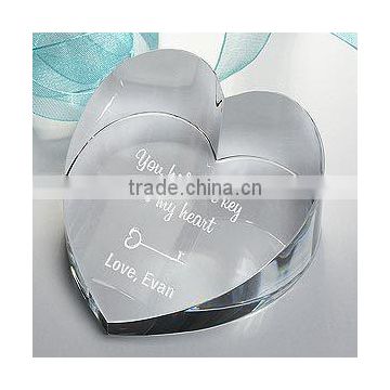 2016 Popular and elegant heart style crystal paperweight for love