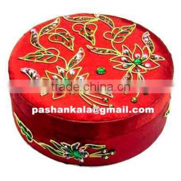 Round Zari Hand Embroidery Jewellery Boxes