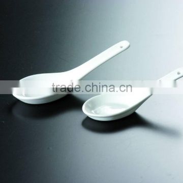 H0859 hot sale oem logo accepted white porcelain ceramic spoon