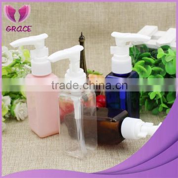 Cosmetic packing empty clear pet bottle with spray cap plastic travel bottle set