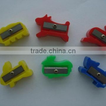 2015 one hole plastic animal shaped pencil sharpeners