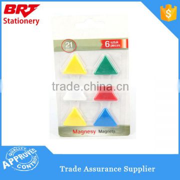 Assorted colors triangle shaped magnet