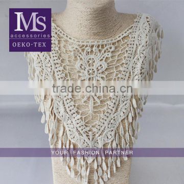 High quality water soluble cotton lace necklace in off-white