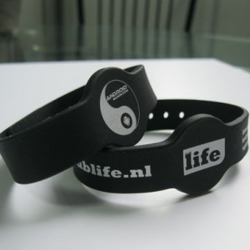 RFID bracelet for swimming pool management rfid wristband manufacture