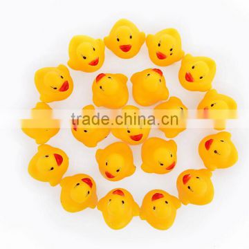 Hot wholesale promotional plastic duck ,christmas floating baby bath duck , yellow custom rubber duck