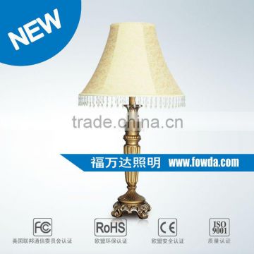 FOWDA European style golden table lamp
