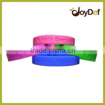 New fashion cheap custom 100% silicone debossed bracelets