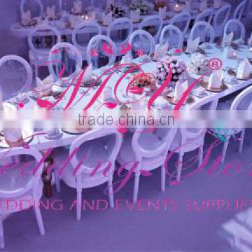 Royal event decorations table