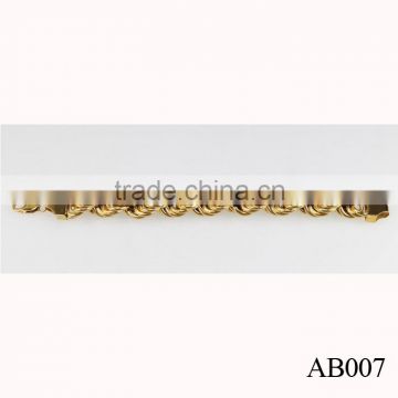 New Arrival Bracelet Hand Chain For Men In Stainless Steel Gold Jewelry