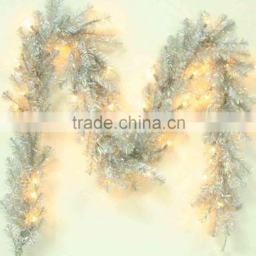 LED snowy artificial Christmas garland