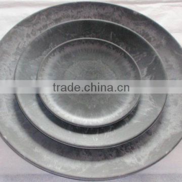 Round charger plate