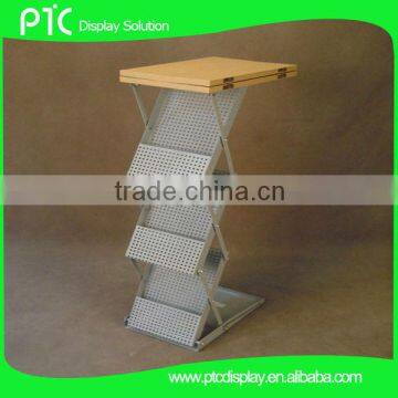 Folding brochure stand