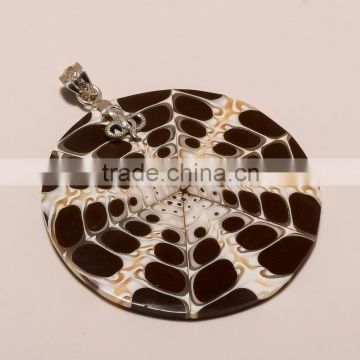 P0045-STERLING SILVER SHELL PENDANT 19.10