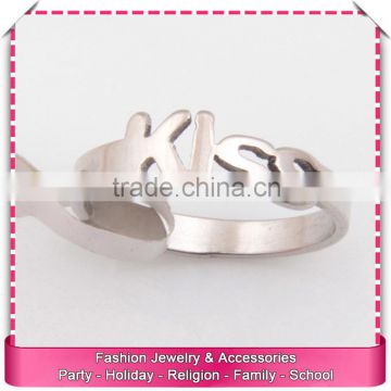 Fancy couple letter rings, low price plain metal finger rings