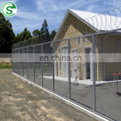 China Supplier Welded Wire Mesh Anti Climb 358 High Security Fence with Razor Wire