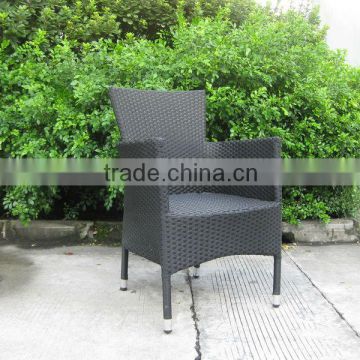 modern wicker dining chair in aluminum and resin rattan weaving