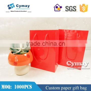 Coated paper customized red paper gift bag ,paper gift bag for gifts packaging