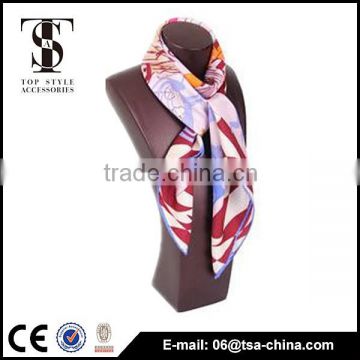 2015 hot selling design Lady Printed Silk twill Square Scarf