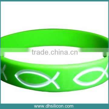 Cheap and fashion silicone sports wrist bracelet