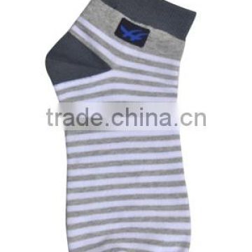 unisex wholesale custom embroifered short socks running socks