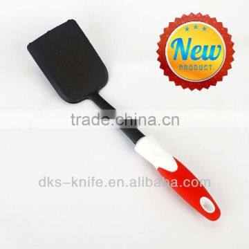 TSY001A-ST Black Nylon Solid Turner with White PP and Red TPR handle Nylon Kitchen Tools