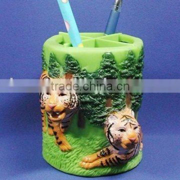 Tiger pen container
