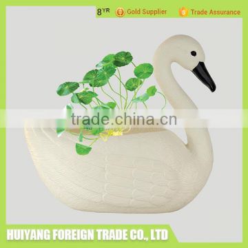 247 new design Garden and home decoration outdoor statues plastic animal figurine swan planter