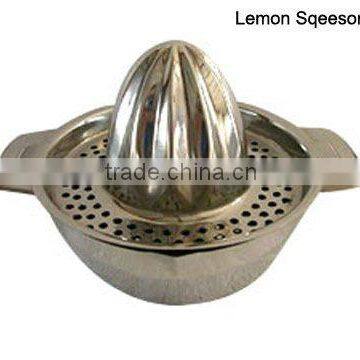 Stainless Steel Lemon Squeezer / Exprimidor Inox