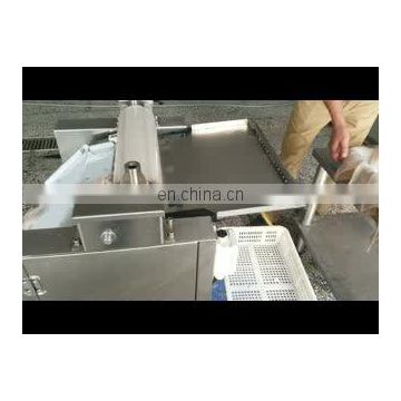Fish and squid processing type squid plate peeling machine with less consumption